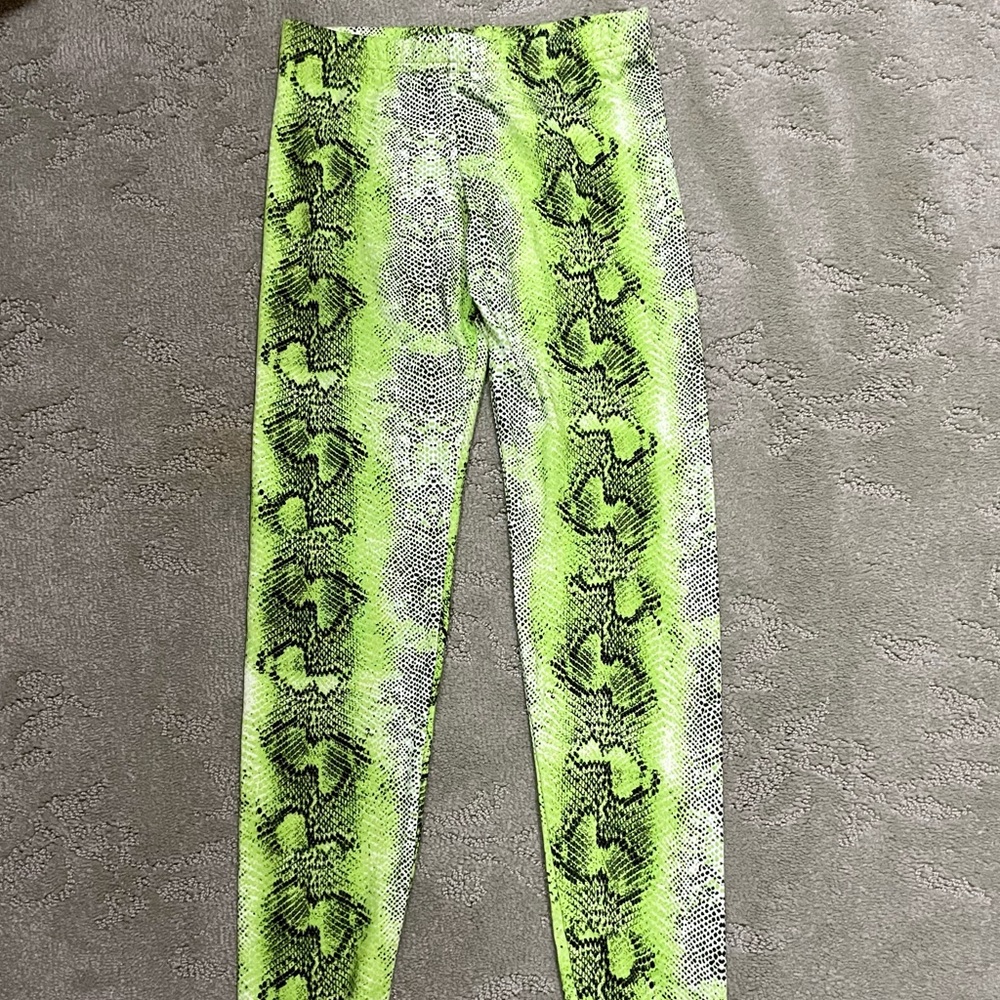 Dori Creations NWOT snakeskin leggings 8/10